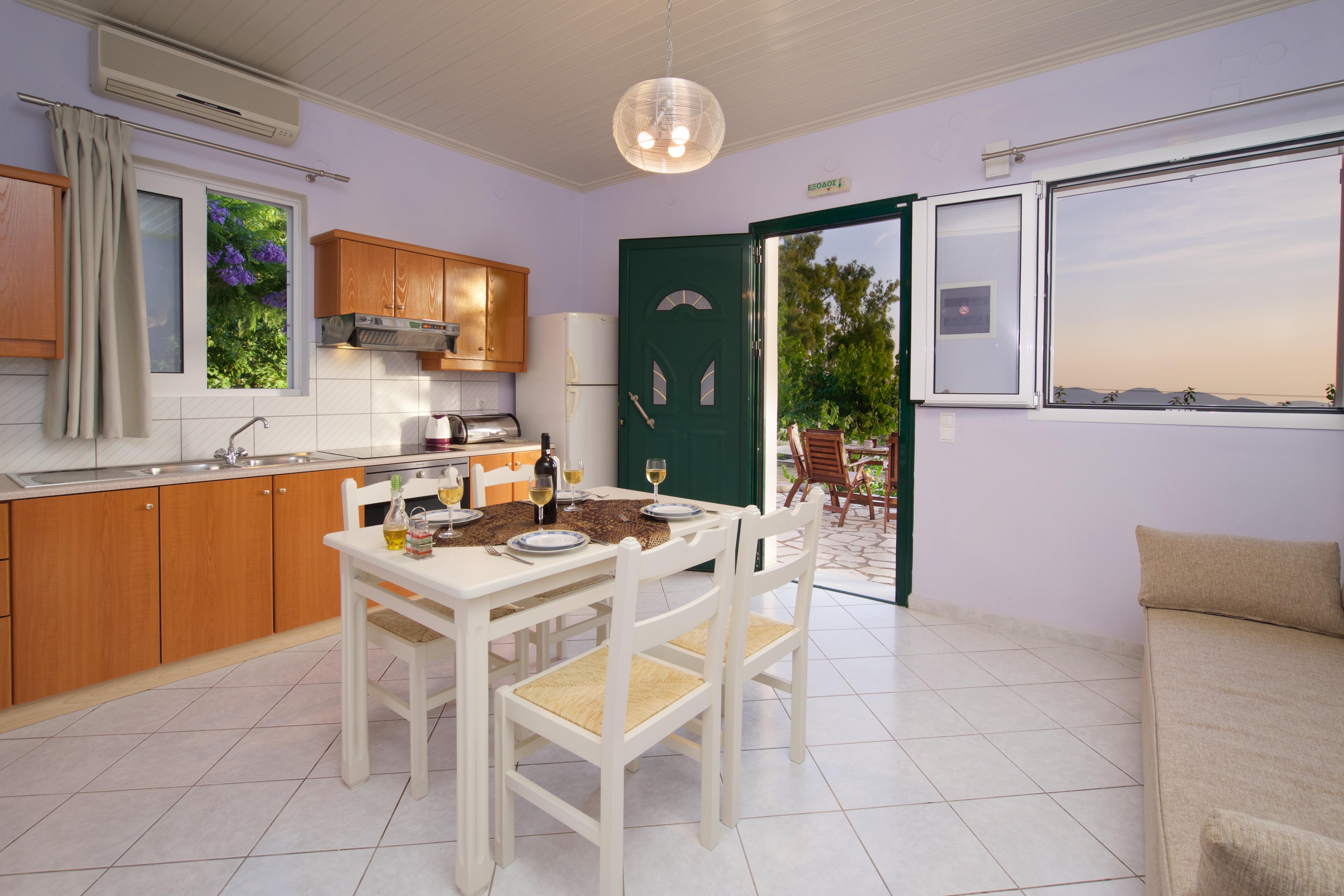 Studios Vrionis Panoramic Sunset Mesovounia  ภายนอก รูปภาพ